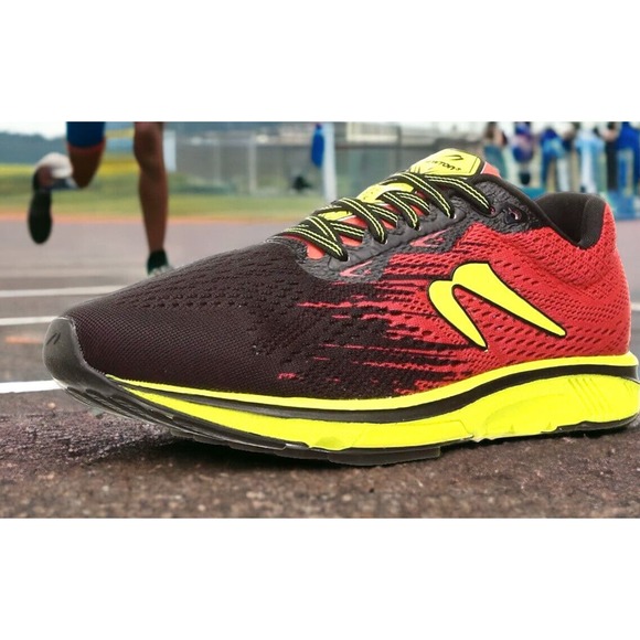 NEWTON Running Race GRAVITY 10 Shoes Red Black Colorway Mens 9.5 Fast Ship - Picture 4 of 12